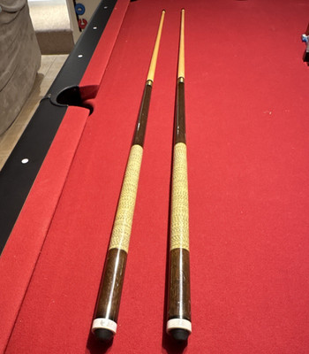 Lot of 2 Two-Piece Pool/Billiard Cues 58'' 19 oz Brown/Beige Wrap