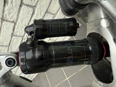 Santa Cruz Bronson V3 AL 2019 M シルバー送料込み Santa Cruz Bronson V3 AL 2019 Mountain Bike Frame Medium Silver F