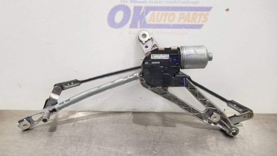 15 PORSCHE CAYMAN S 981 WINDSHIELD WIPER MOTOR AND TRANSMISSION - Image 2 of 4