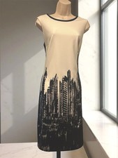 Anne Klein Sz 10 Black & White NYC Skyline Graphics Stretch Sheath Dress EUC