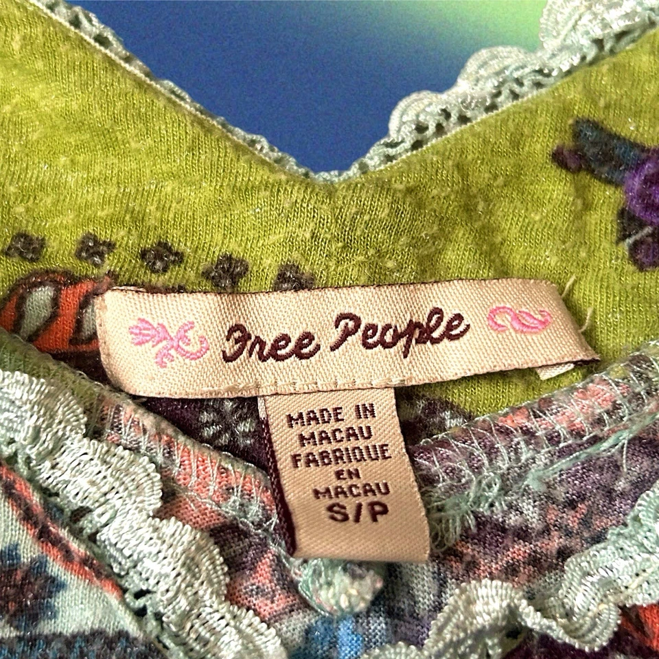 Camiseta sin mangas Free People Y2K verde floral encaje cuello en V tejido talla pequeña S Foto 4 de 4