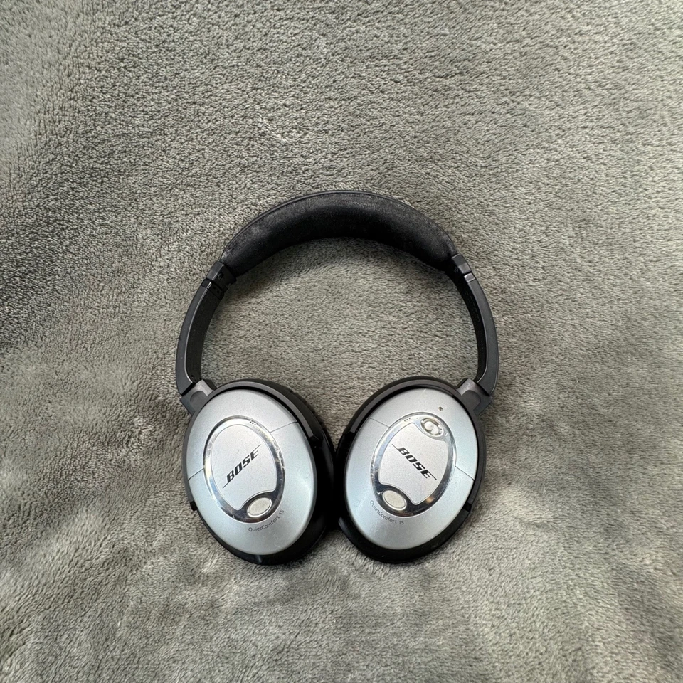 Bose QuietComfort 15 Noise Cancelling Headphones Silver/Black QC15 - Image 2 of 4