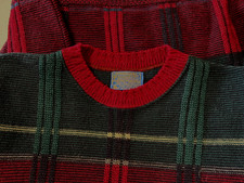 Vintage Men's Pendleton Virgin Wool Pullover Green  Red Sweater. Size LG