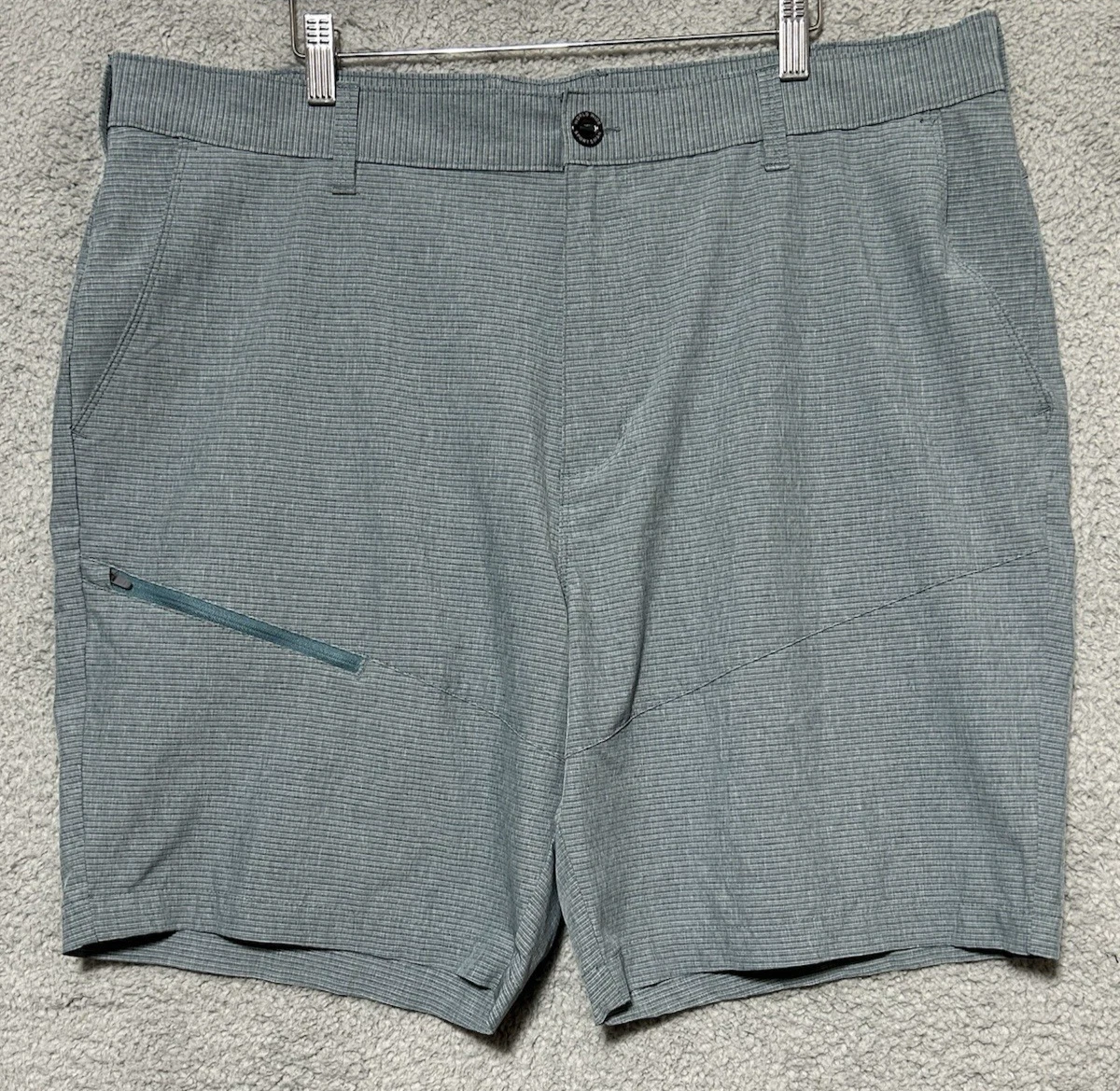 World Wide Sportsman Gray Stripe Quick Dry Performance Stretch Shorts Mens sz 42