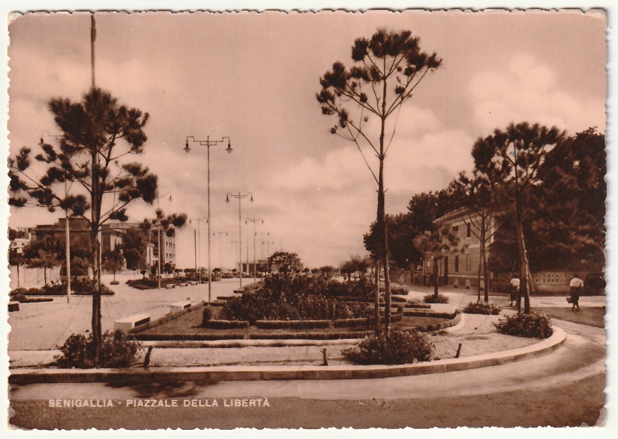 Foto 1 di 1