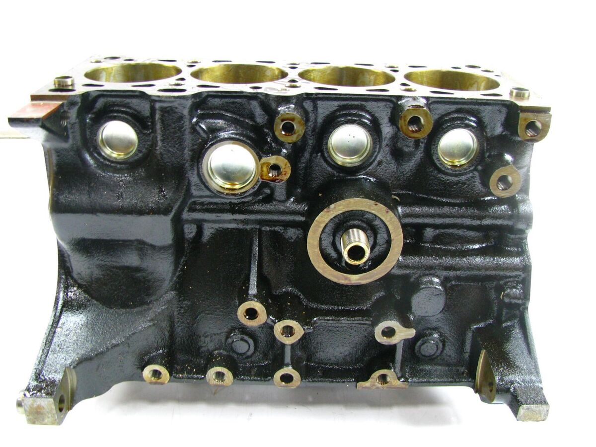 Новый подлинный голый блок двигателя OEM для 1986-89 Mazda Новый подлинный голый блок двигателя OEM для 1986-89 Mazda