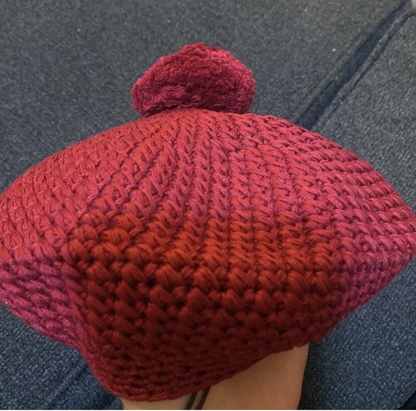 Gucci Michele pompom Beret | eBay display picture 3