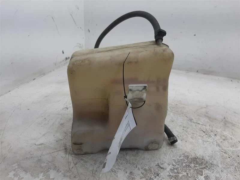 Coolant Reservoir 5.7L 1992-2002 Chevrolet Silverado 1500 GM 15650373     - Image 3 of 4