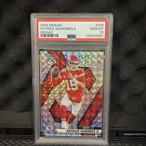 2025 Panini Mosaic - Patrick Mahomes II #200 Mosaic Prizm PSA 10