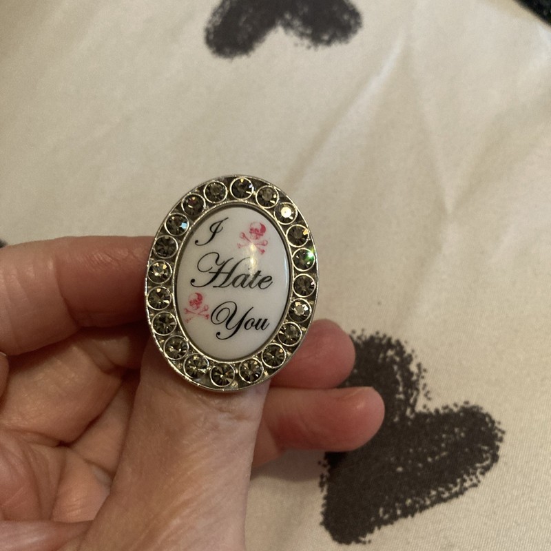 Tarina Tarantino Hate You Ring