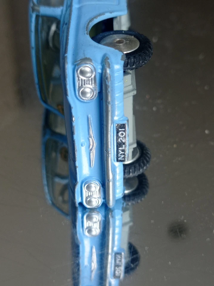 CORGI TOYS R 229 CHEVROLET CORVAIR ANNI 60 raro giocattolo Epoca GT BRITAIN - Immagine 4 di 4