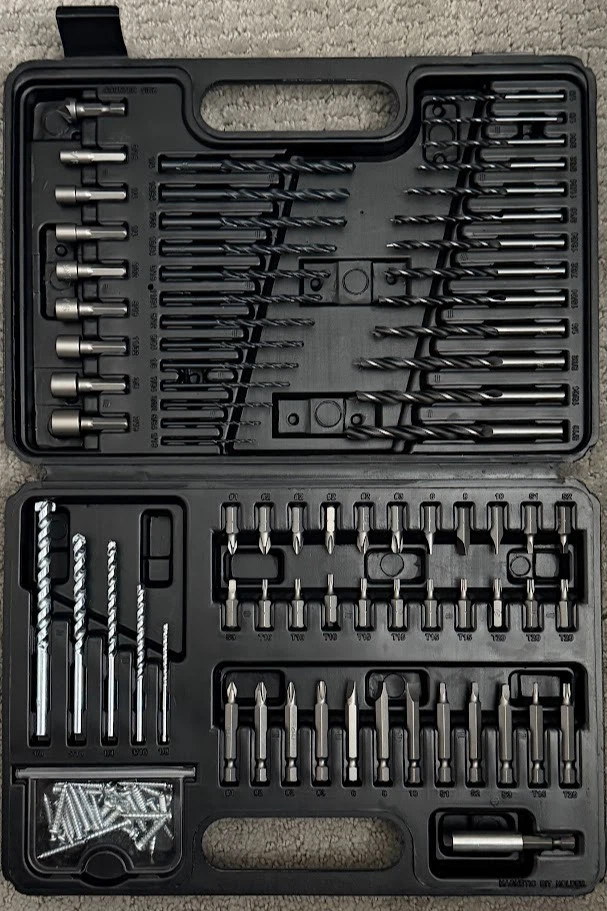 BLACK+DECKER 109-Piece Drill & Screwdriver Bit Set Combo BDA91109 1 Latch Broke - Image 3 of 4