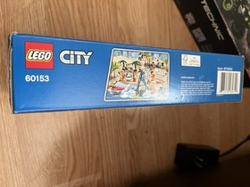 LEGO City 60153 Fun at the Beach People Pack 169 Pieces 15 Minifigures w Box