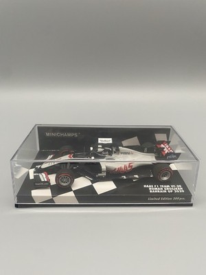 Minichamps F1 1:43 Haas VF-20 Romain Grosjean Bahrain GP 2020 Fire Crash Lim.