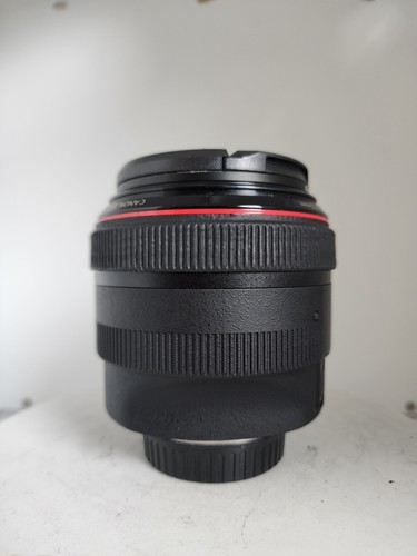Canon EF 85mm f/1.2L II USM Lens - Picture 6 of 13