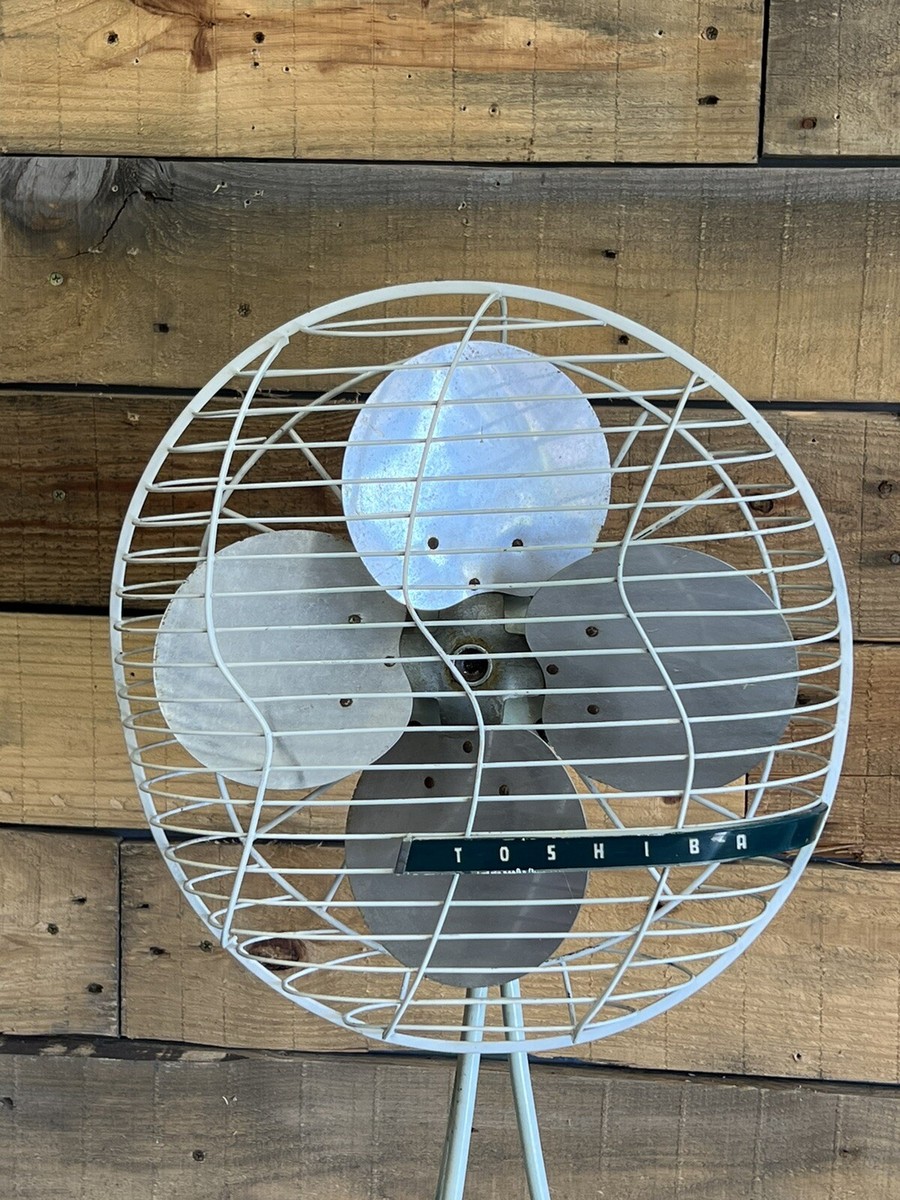 Vintage Toshiba 14” Oscillating Electric Fan MCM Retro Pedestal