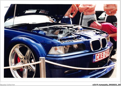 AJKP1-0097 - AUTOMOBIL - TUNING - BMW - UNTER Der Motorhaube