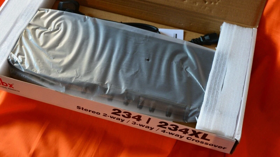 DBX 234 XL Stereo 2/3/ 4-Way Crossover DJ Equipment + Cage Nuts - Image 3 of 4