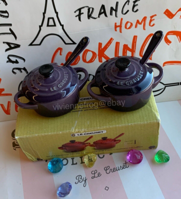 LE CREUSET CASSIS PURPLE MINI CONDIMENT POTS W/SPOONS SET of 2