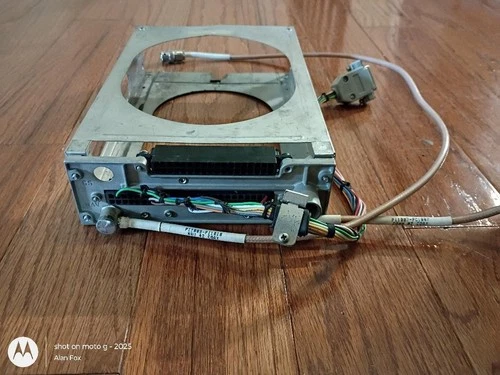 BENDIX KING KX 155A KX 165A NAV/COM MOUNTING TRAY WITH BACKPLATE / connectors