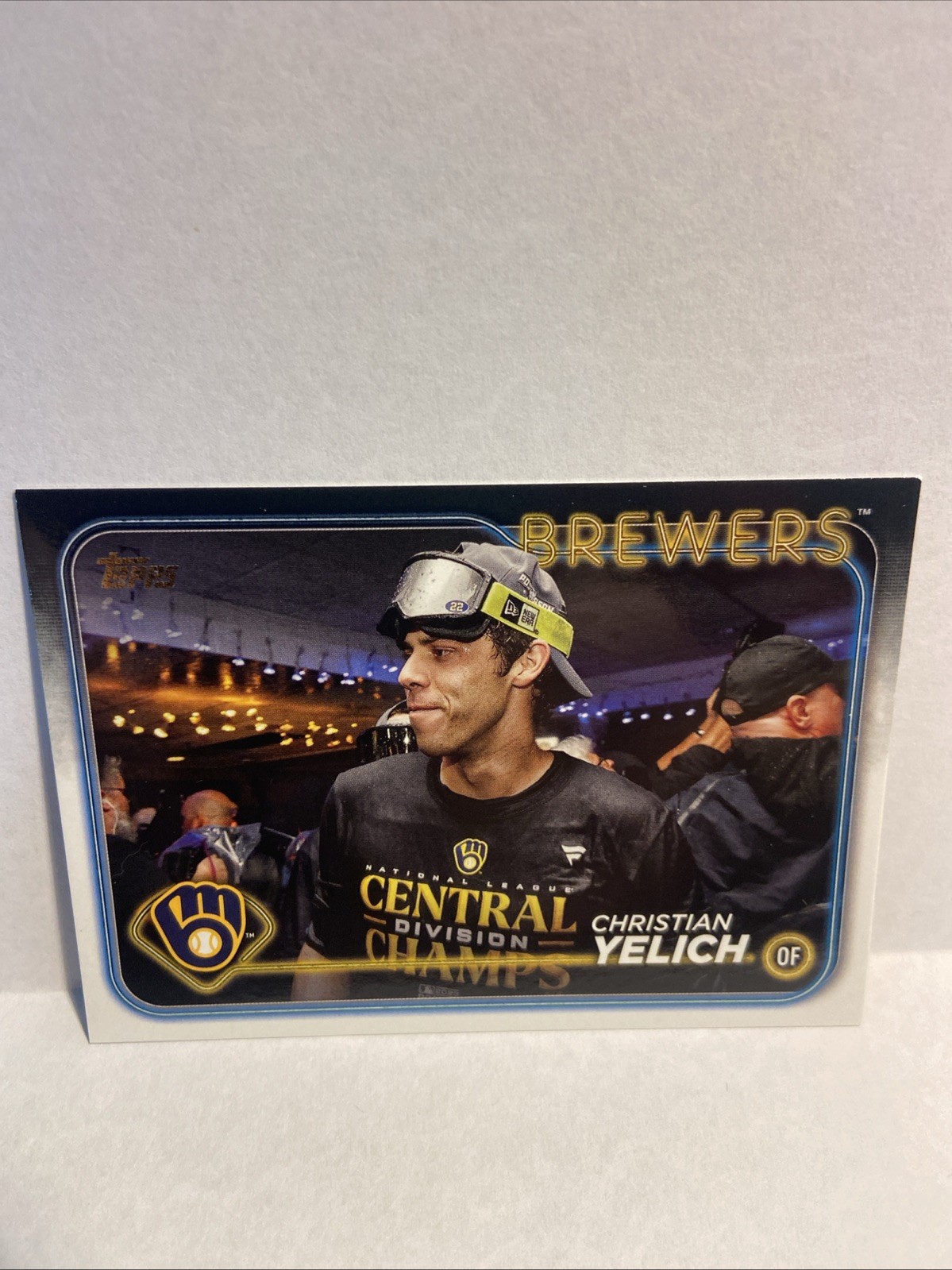 2024 Topps Baseball  #145 Golden Mirror Image Variation Sp Christian Yelich