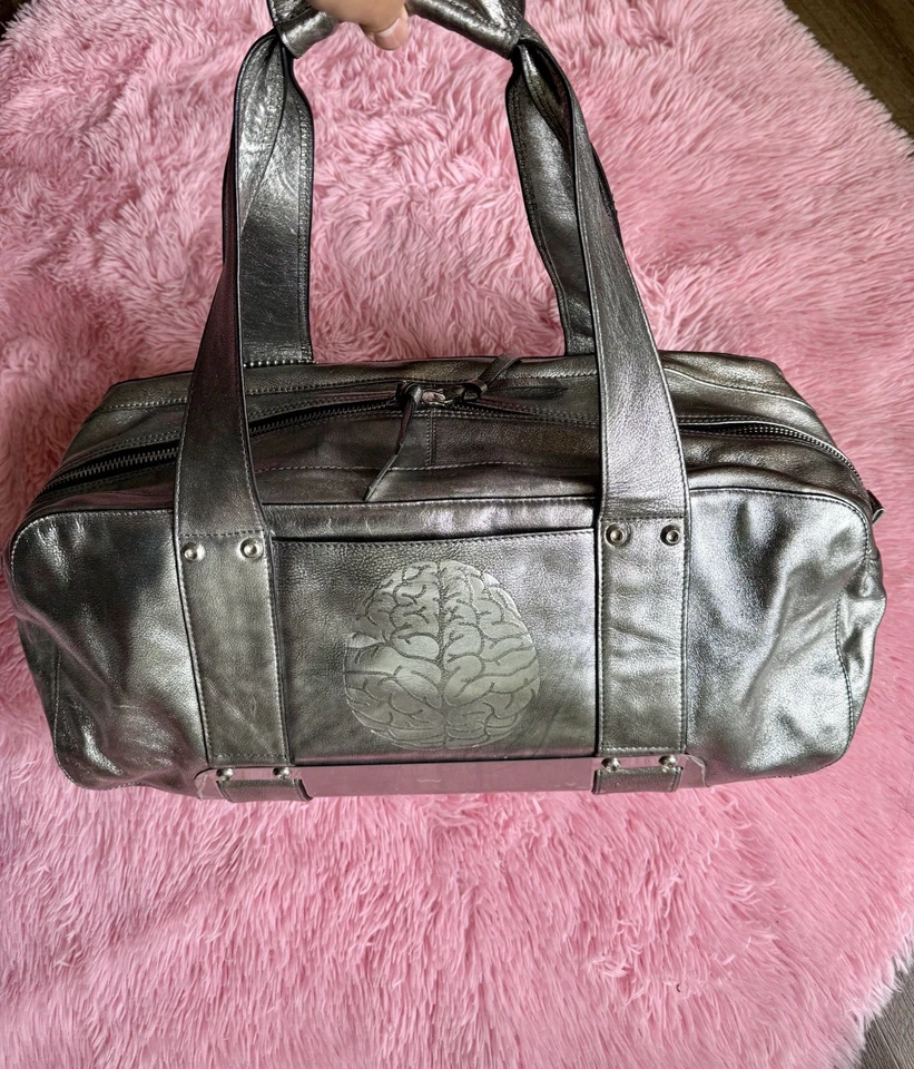 Bolso metálico Galería Puma Serpentine John M Armleder 2008 Foto 2 de 4