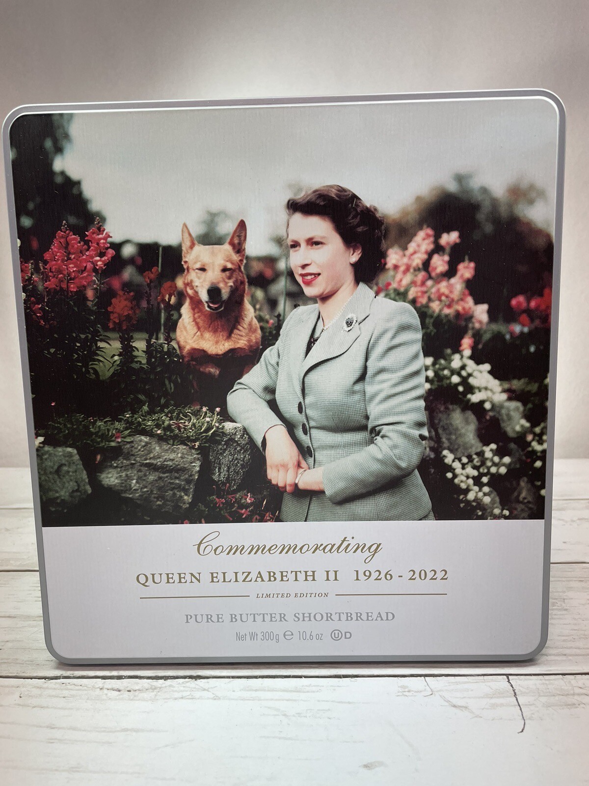 Walkers Queen Elizabeth Limited Edition Commemorative Shortbread Cookie