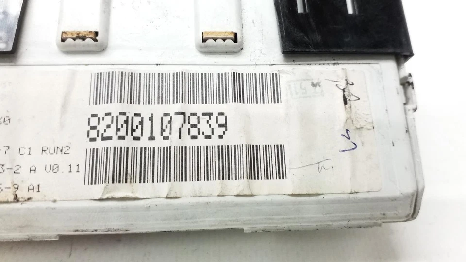 Renault MEGANE 2002-2005 MMI Display Bildschirm Navigation 8200107839 - Bild 4 von 4