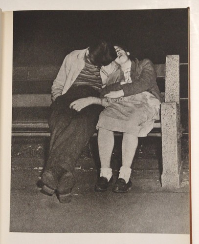 Weegee's People, by Arthur Felig, 1946 - Foto 9 di 13