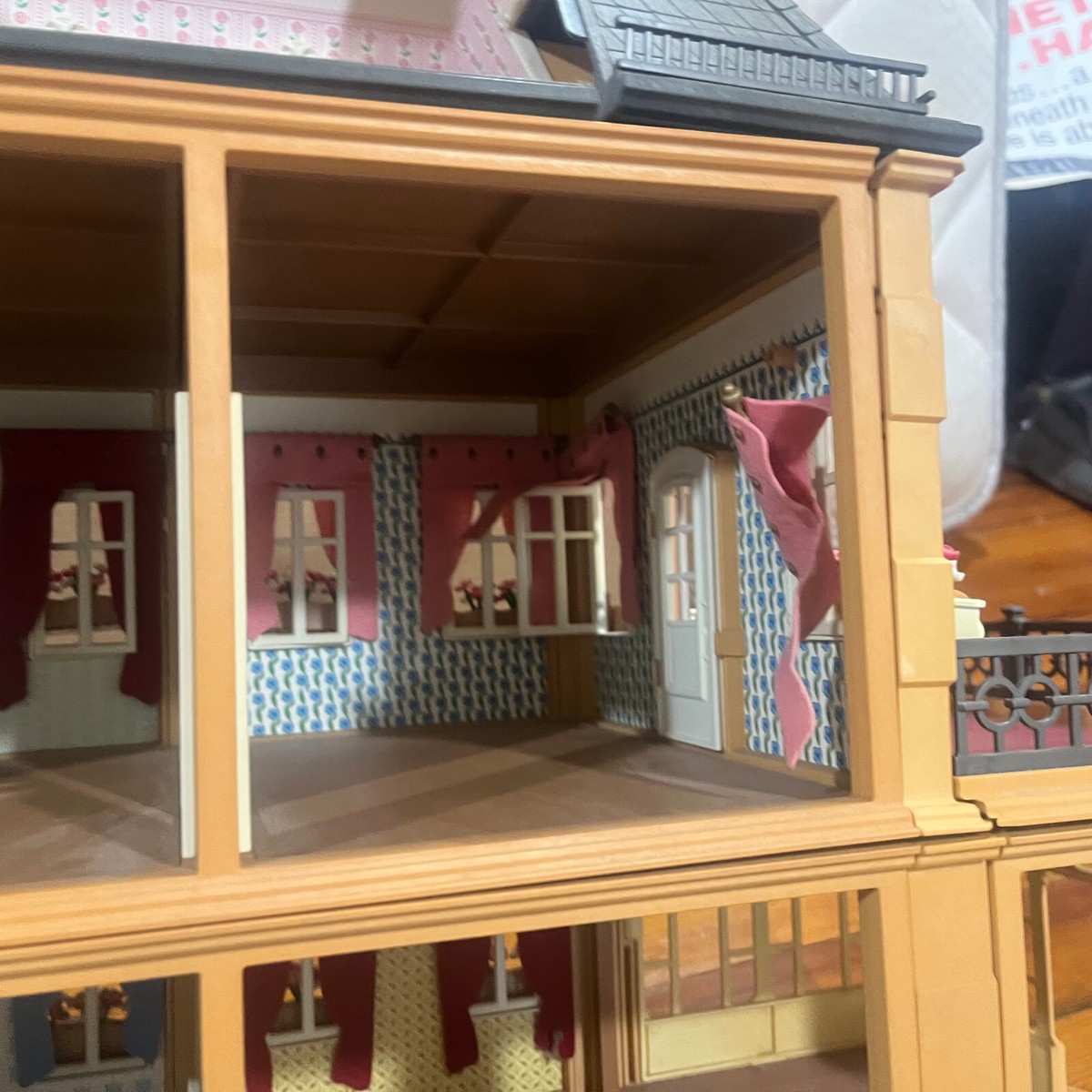 Playmobil Victorian Doll House Mansion Playset W/ Extra Figures
