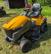 Stiga Estate 9102 WX 4X4 Ride On Lawn Mower (15hrs runtime & Serviced)