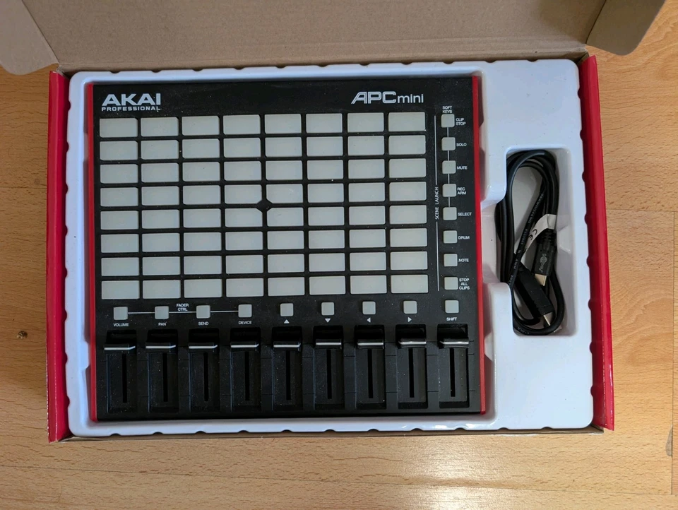 AKAI Professional APC Mini MK2 - USB MIDI Pad Controller für Clip Launching mit - Bild 2 von 2