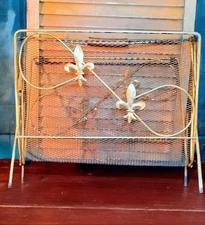 VTG Mid Century Modern Metal Magazine Rack Fleur De Lis Gold/ Black Industrial