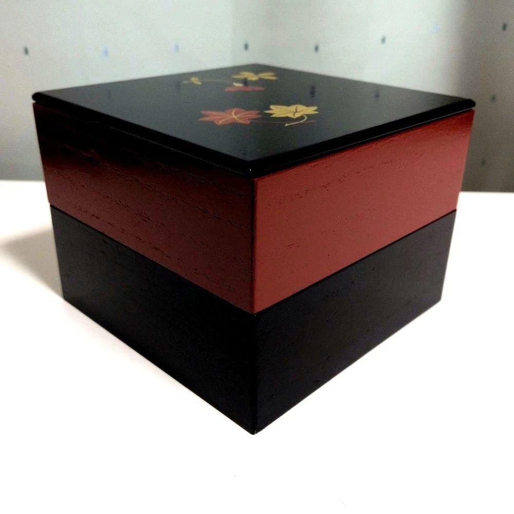 Jubako Bento Box Japanese Kyoto lacquer art Zohiko lacquered box floral pattern