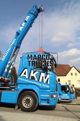 LKW Foto MAN TGX Kranwagen Deutschland blau AKM Autokranvermietung GmbH #h5hx