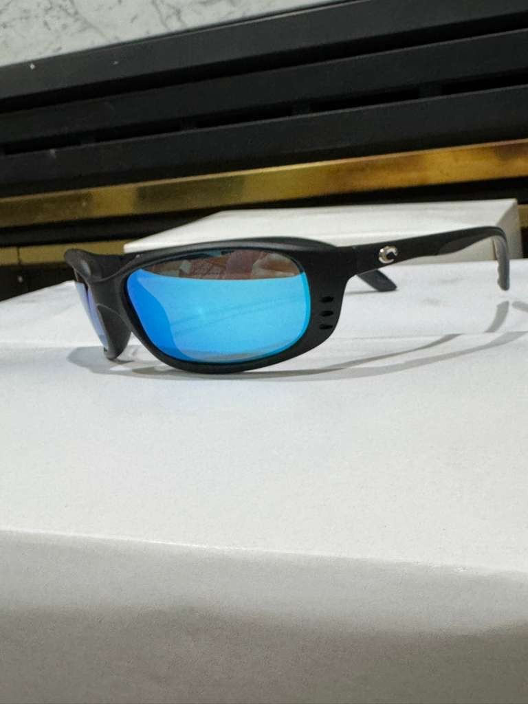 Costa Del Mar Brine Matte Black & Blue Mirror Polarzied Lenses Sunglasses 580p