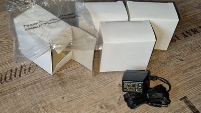 Nagel Neue 12V DC /- 500mA Steckernetzteil *DC Hole Innen+ / Außen- !!!*