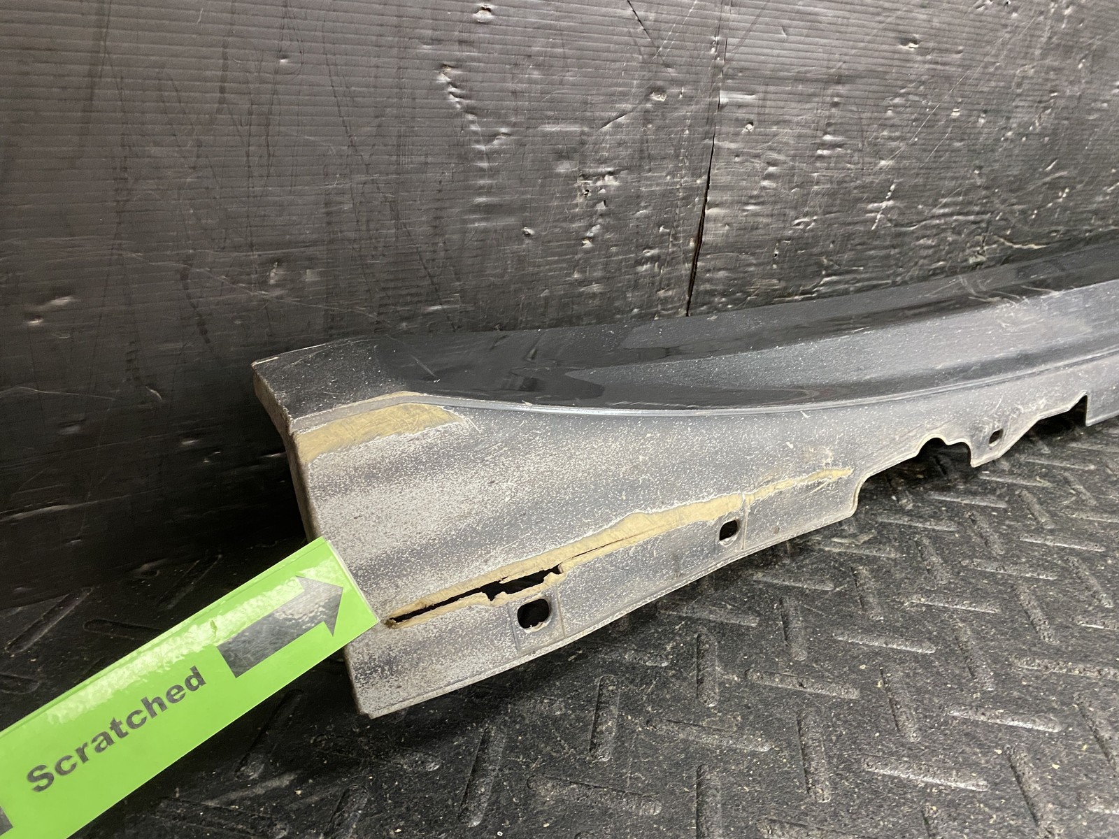 2011 MASERATI GRANTURISMO ROCKER PANEL DRIVER LEFTSIDE SKIRT TRIM PANEL NERO