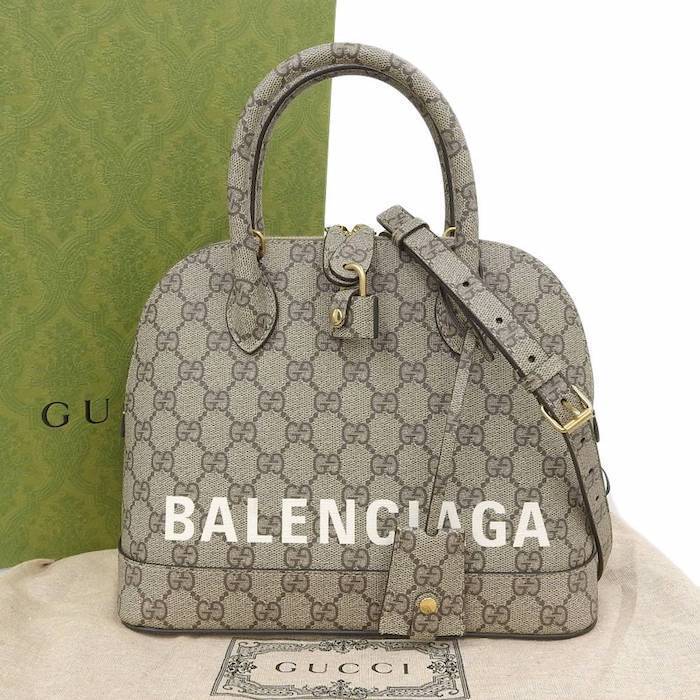 GUCCI Balenciaga Crossbody Bag THE HACKER Beige GG Supreme GUCCI Balenciaga Crossbody Bag THE HACKER Beige GG Supreme