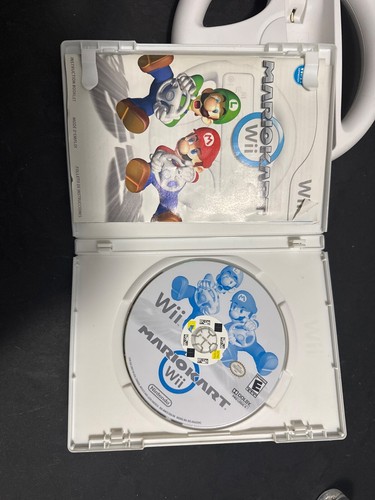 Mario Kart with Wheel - Nintendo Wii (2008) - Picture 3 of 4