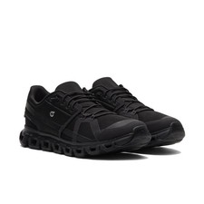 3MG11311043 Dover Street Market (DSM) × On C...