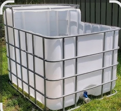 IBC Plastic Water Storage Tank with Metal Cage, Angular Shape, White