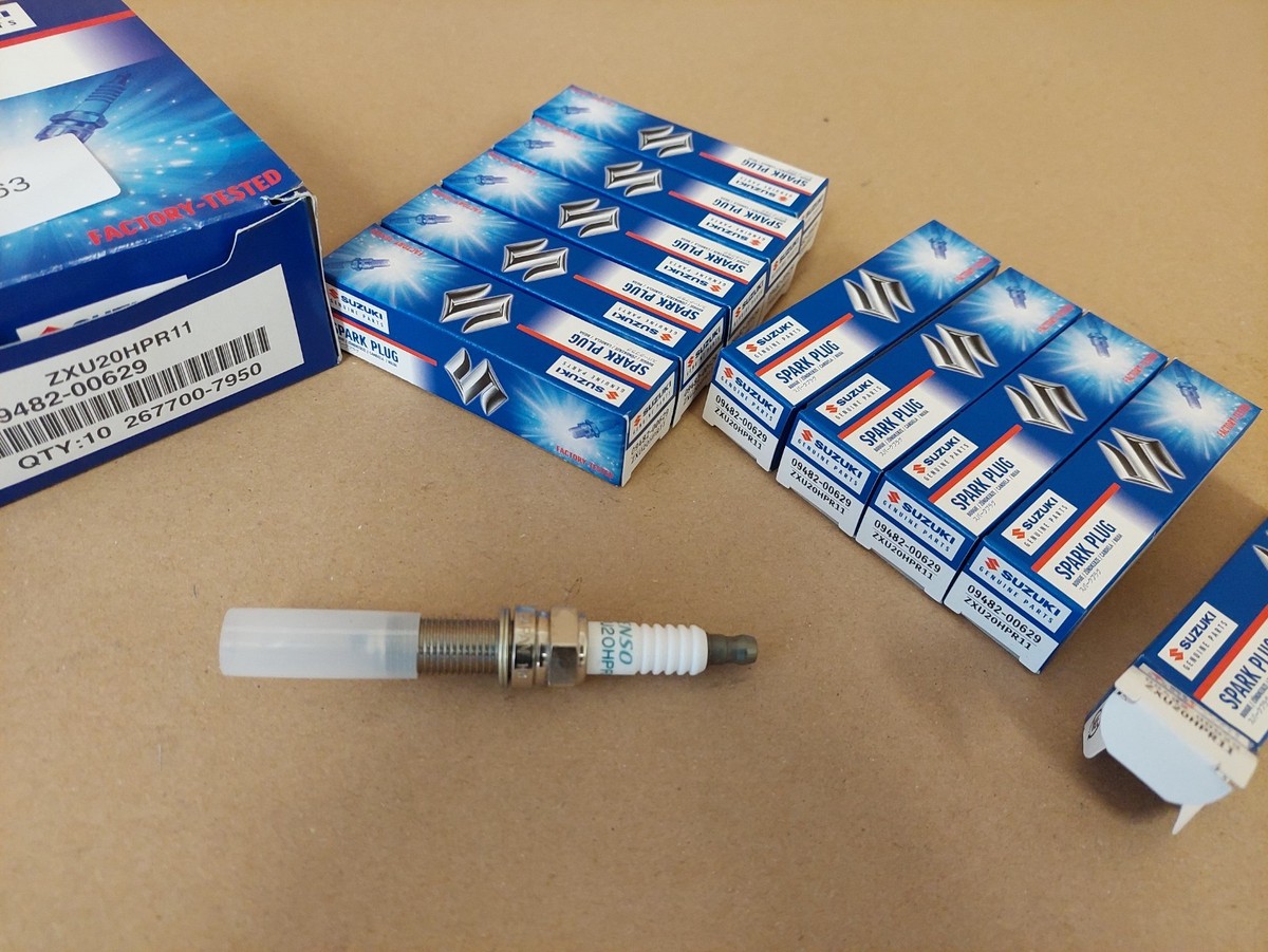 さ Suzuki Swift MK4 Spark Plug Iridium ZXU20HPR11 0948200629 Genuine