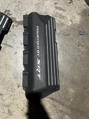 Challenger Charger 300 New Powered by SRT Engine Valve Cover 6.4L Right Mopar Oe