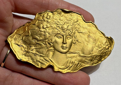 Vintage JJ Art Nouveau Style Lady Goddess Daisy Flowers Brushed Gold tone Brooch