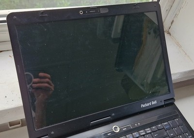 Packard Bell EasyNote ALP-Ajax C3 15,6'' Laptop, Intel Celeron 1,7GHz, ohne Ladegerät