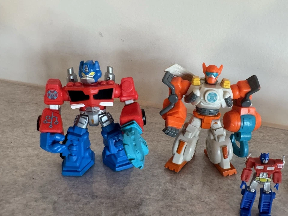 Lote de bots de rescate pequeños Transformers Decepticon, Last Knight y Playskool Heroes Foto 2 de 4