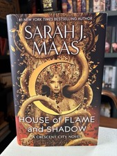 Sarah J. Maas House of Flame and Shadow Brand New With Bonus Material