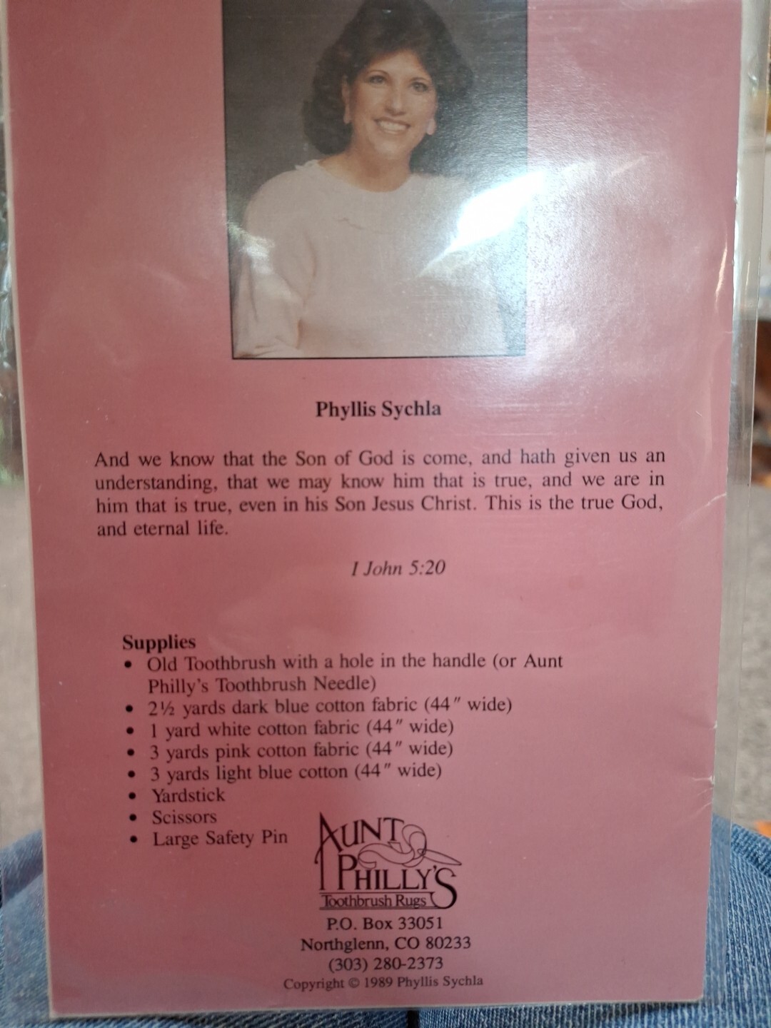 Aunt Philly's Toothbrush Rag Rug Pattern HEART RUG AP102