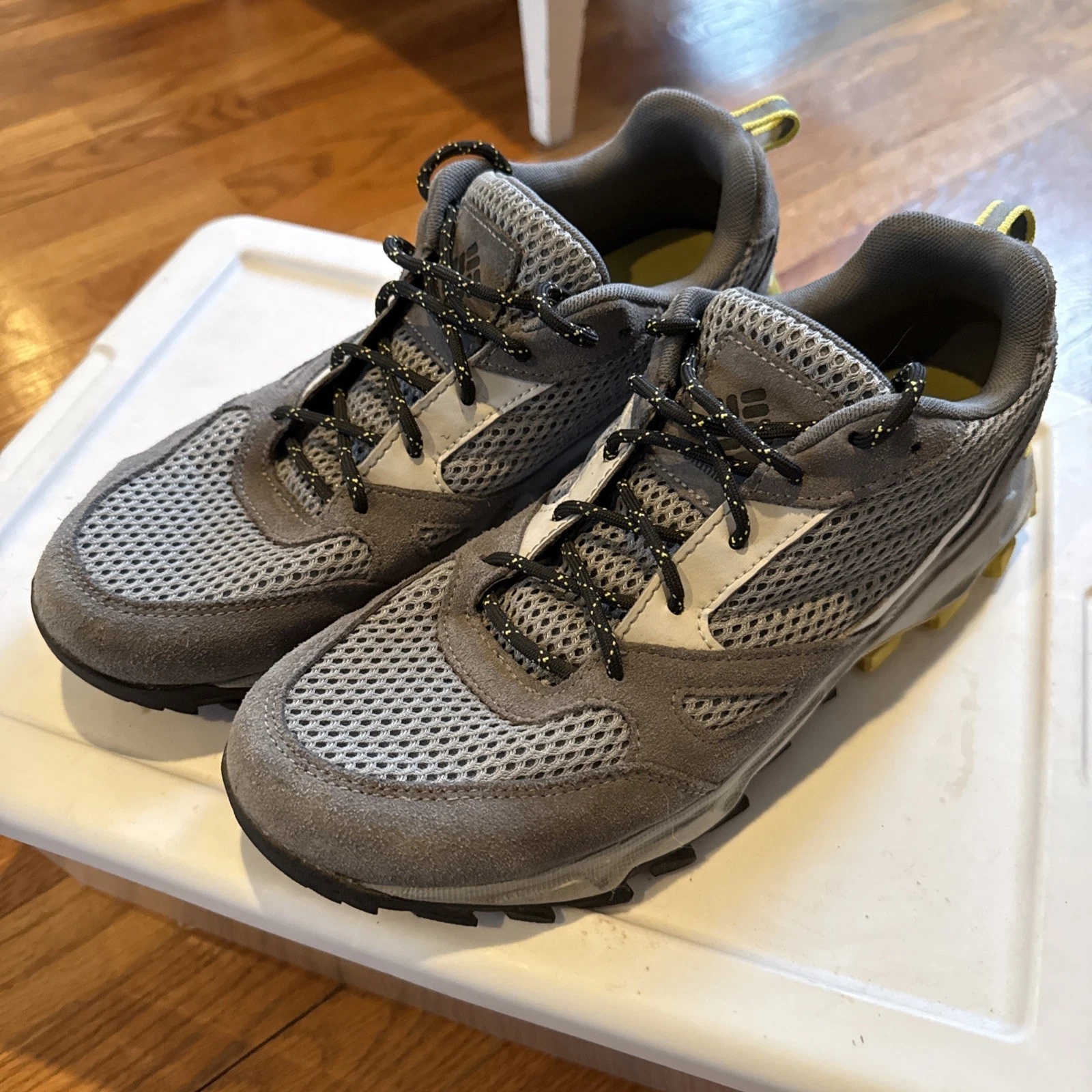 Columbia IVO Trail Breeze Men's Hiking Sneakers Size: 9.5 Grey/Yellow